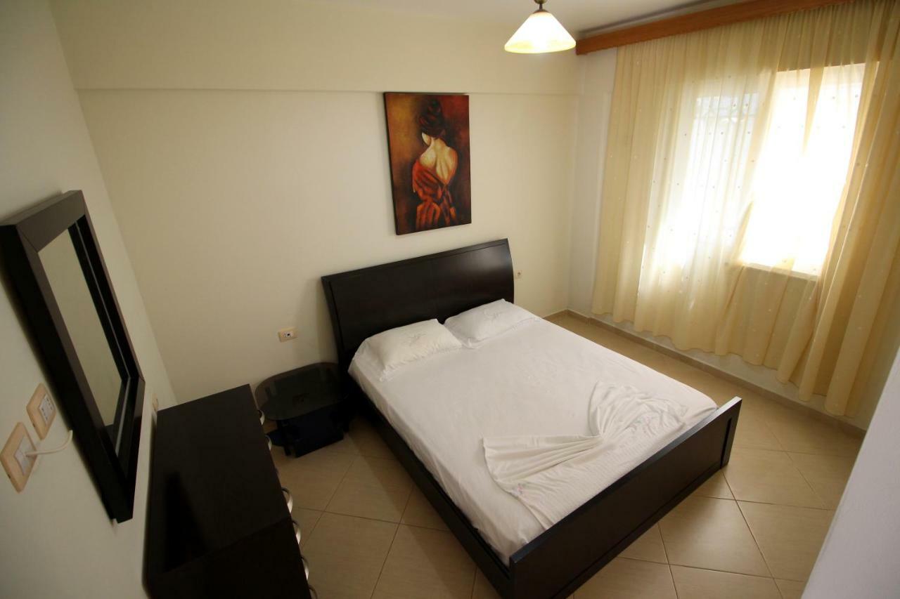 & Ardian-mandi Sarande-albania Sarande